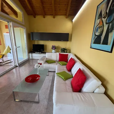 Penthouse Valentino Apartamento Intra