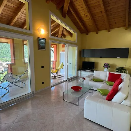 Penthouse Valentino Appartement Intra