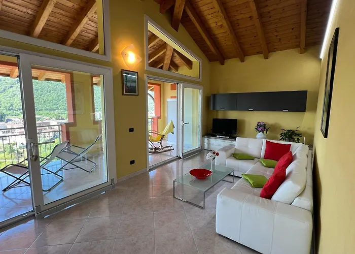 Penthouse Valentino 公寓 因特拉